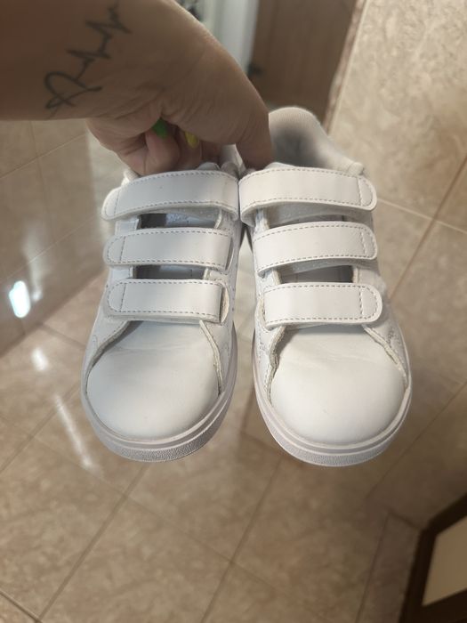 Adidasi adidas marime 28