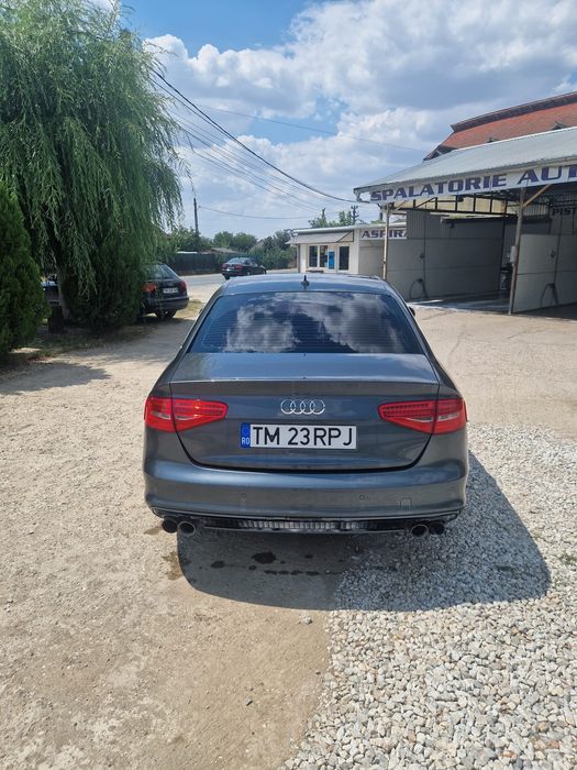 Audi A4 B8 S line