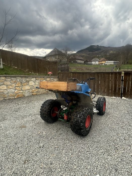 Vând ATV in stare foarte bună