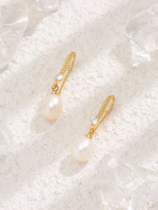 Cercei cu perle de cultura NATURALE.