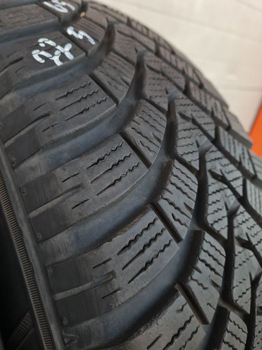 Зимни гуми 4 броя FALKEN EuroWinter HS01 SUV 225 65 R17 дот 1719