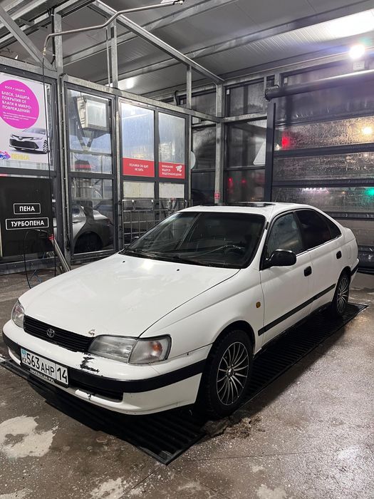 Тойота карина е 1993г.