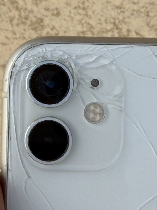 Iphone 11 белый 128 гб