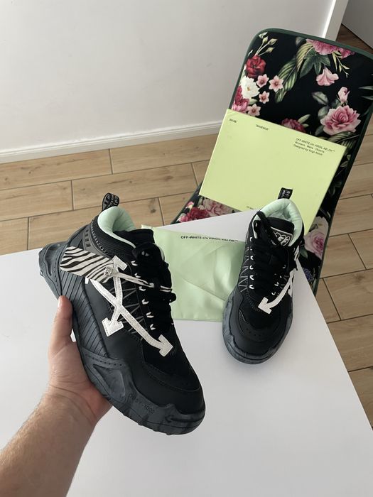 Adidasi OFF White ODSY 1000