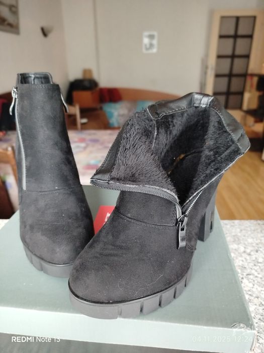 Продавам чисто нови боти