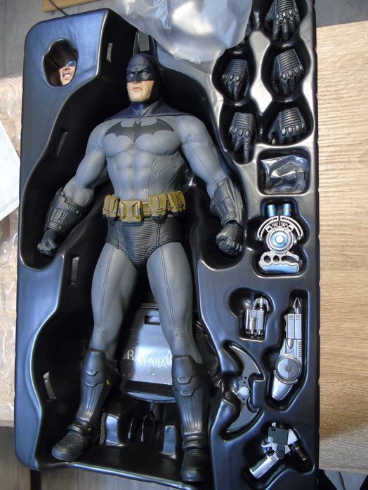 Figurina 1/6 Hot Toys Batman Arkham City/Xbox/Playstation/Sideshow