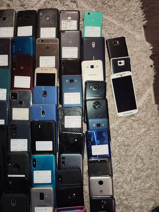 Telefoane Samsung Huawei Xiaomi  iPhone  Motorola  Oppo  Nokia Sony