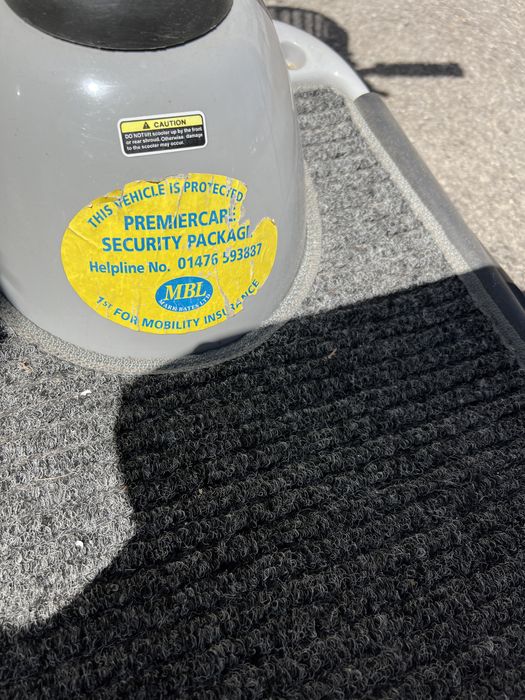 Скутер за трудно подвижни хора (Shoprider 778NR)