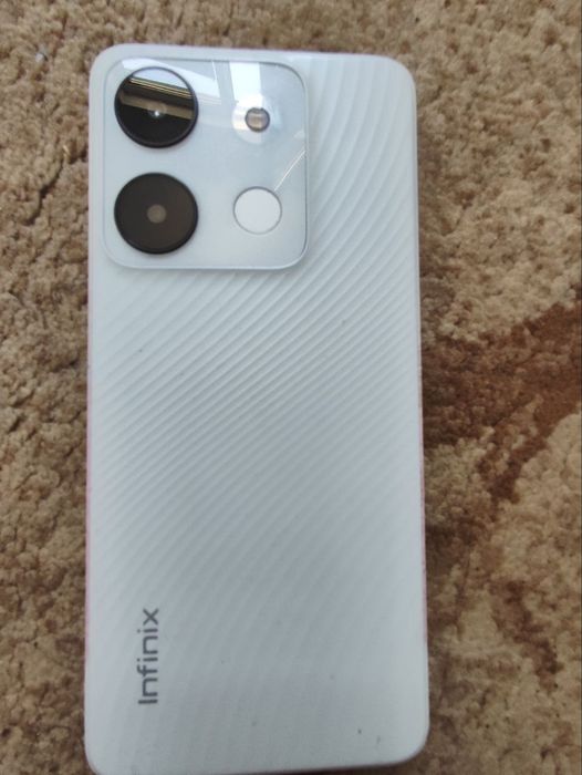 Infinix telefon sotiladi