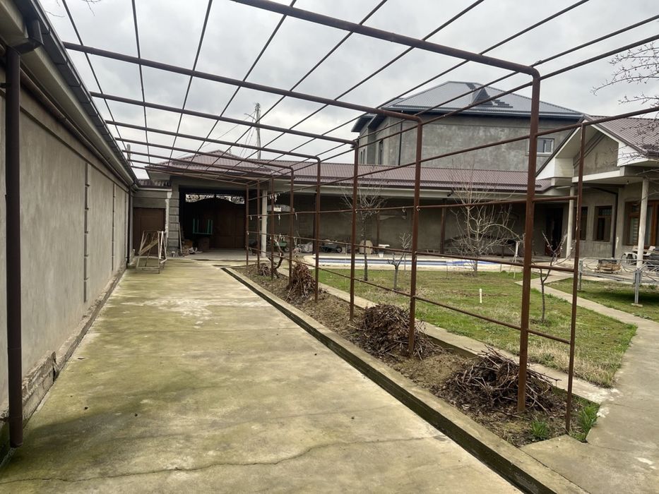 Uy hovli Yunusobod 5+2 sotix