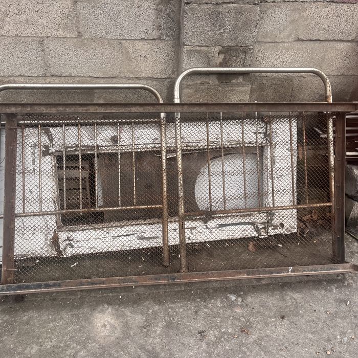 Кровать. Железная