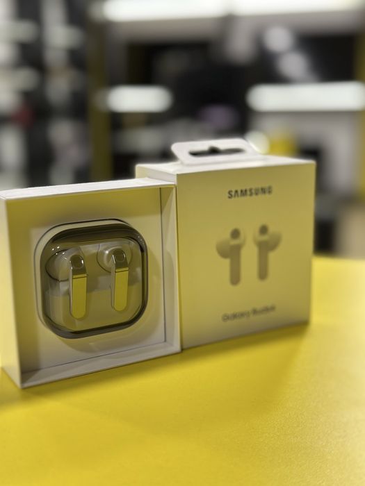 Наушники Samsung Buds 4