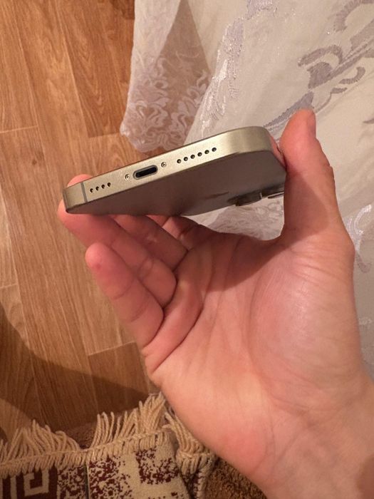 Продам Iphone 16 pro (XR)