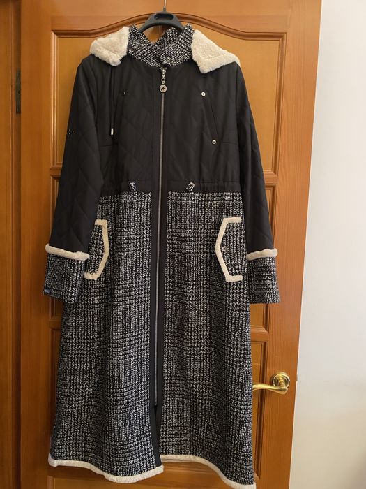 Пальто на замке