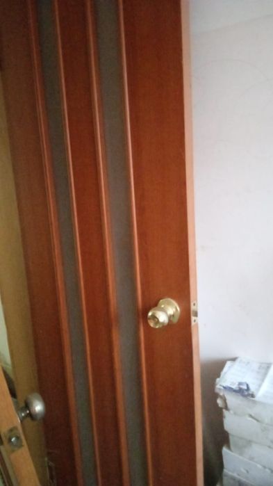 Продам двери межкомнатные
