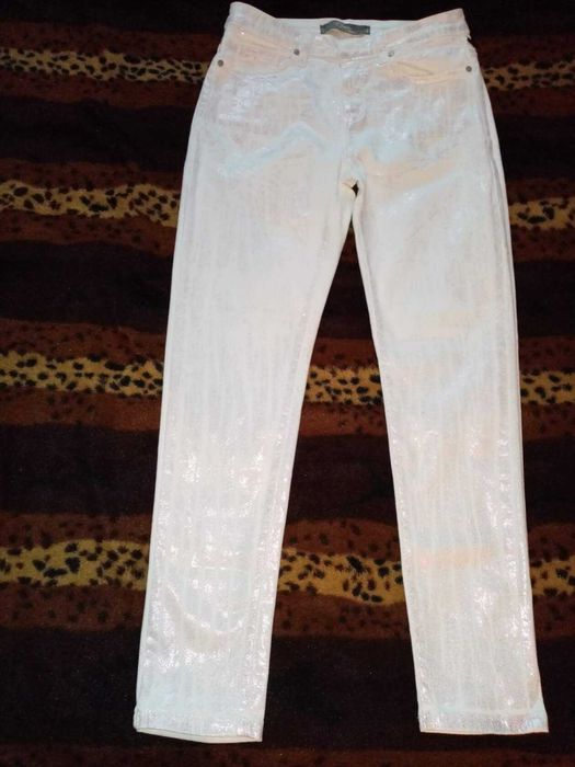 джинсы для девушек