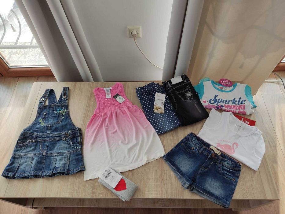 Лотове от дрешки и лотове от обувки