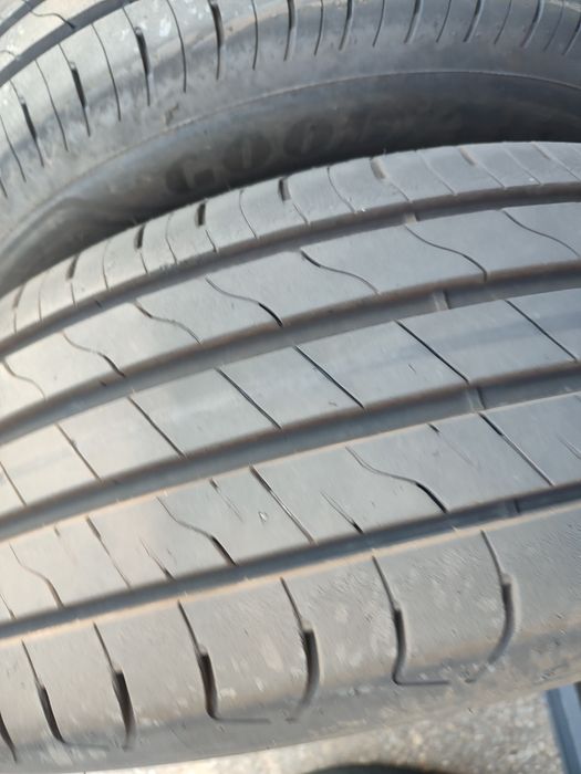 215/60/17" 4бр Good year efficient grip suv,dot4621,7mm
