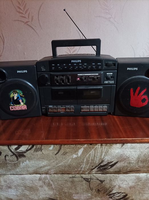 Phillips - AW7529 мини музыкальный центр