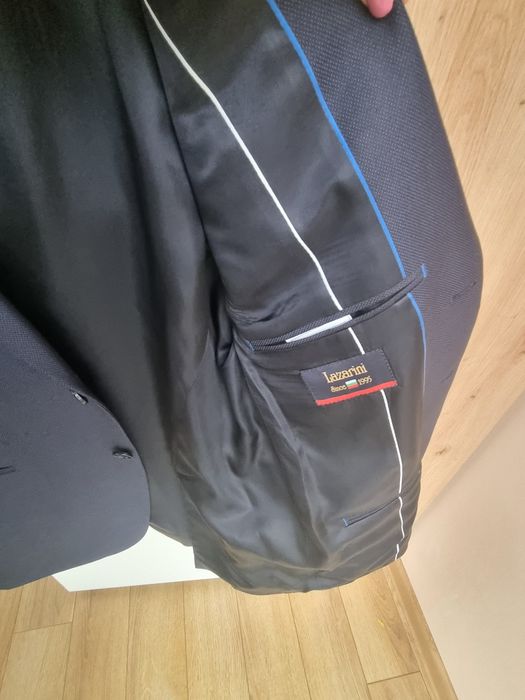 Мъжки костюм нa Lazarini - сако и панталон