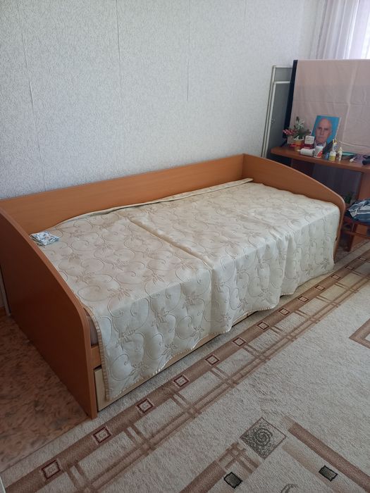 Кровать продам полуторка