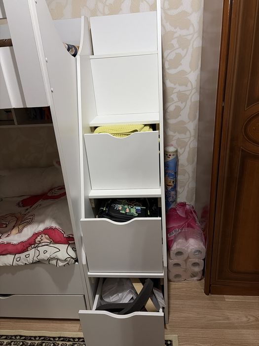 Продам детскую двухъярусную кровать