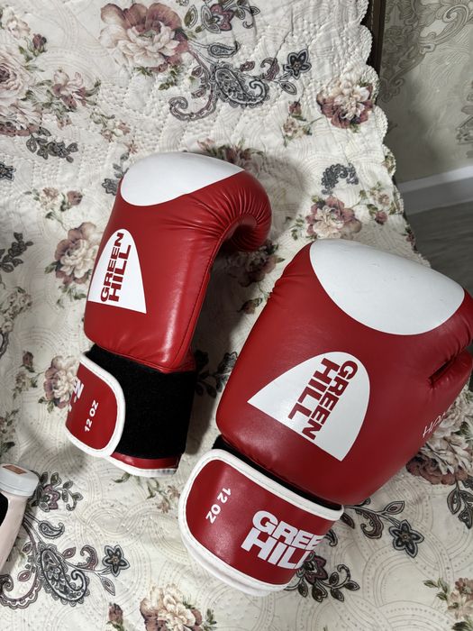 Перчатки боксерскийе