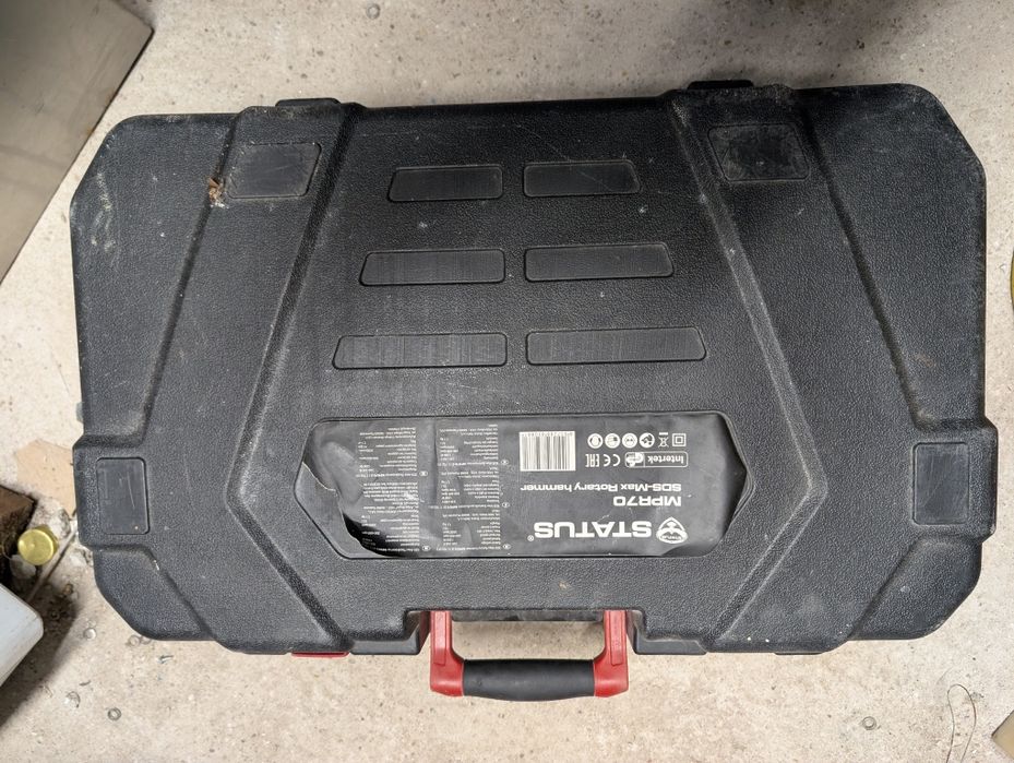 Ciocan rotopercutor profesional STATUS MPR70 (SDS-Max, 10 Jouli) + Cutie