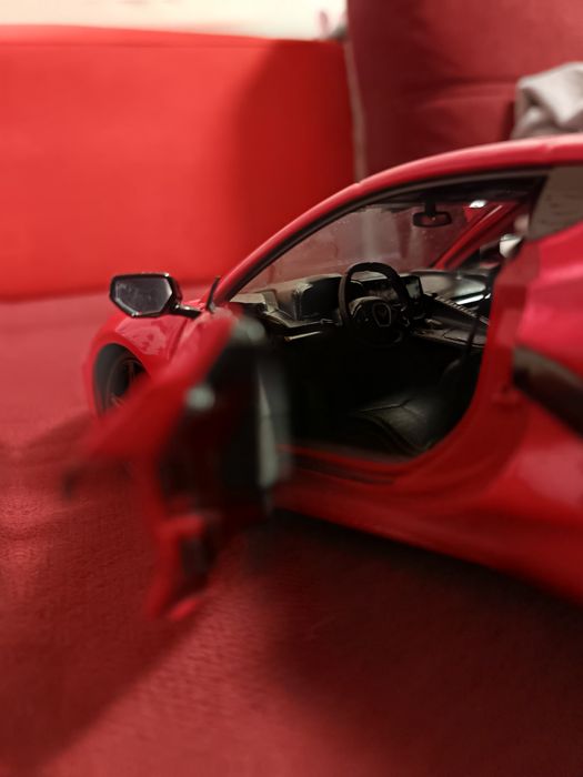 Vând macheta Chevrolet Corvette 1 18 2020