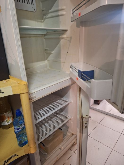 Бош хладилник с фризер