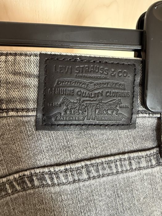 Blugi Levi’s originali noi