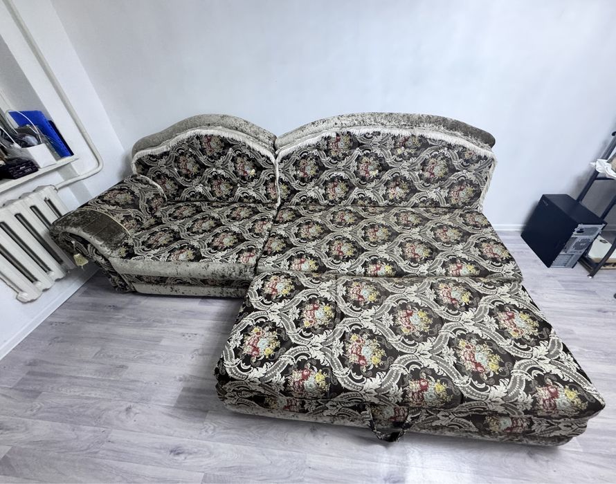 Продается диван.