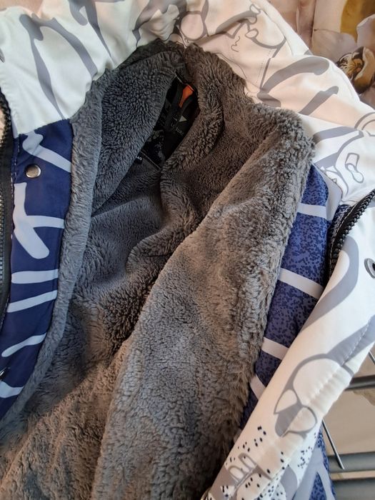 Продам зимнюю куртку для мальчика