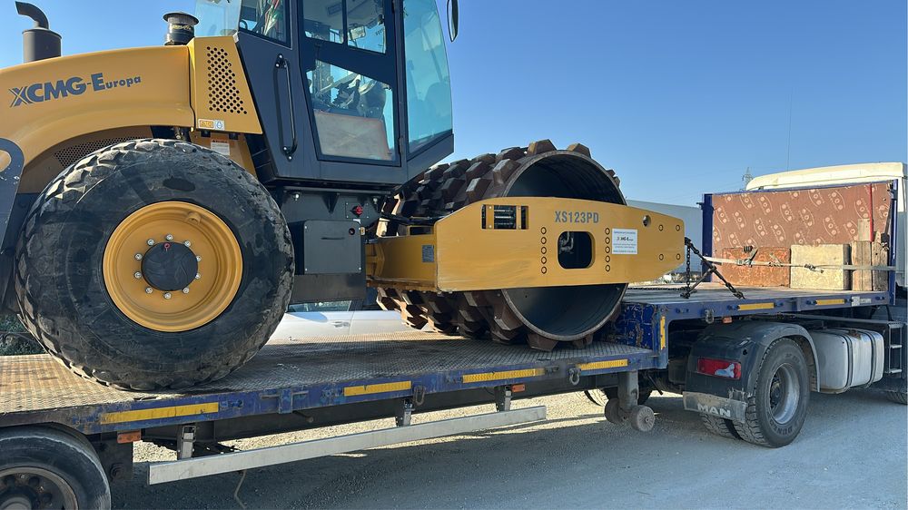 Inchiriere cilindru compactor