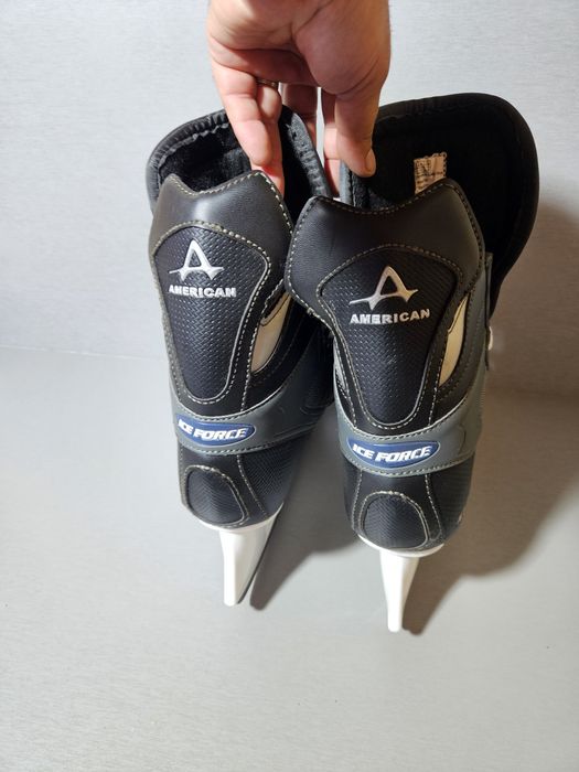 Patine hochei  hockey 3002 American, marime 46-47, lungime interioara 31cm.
