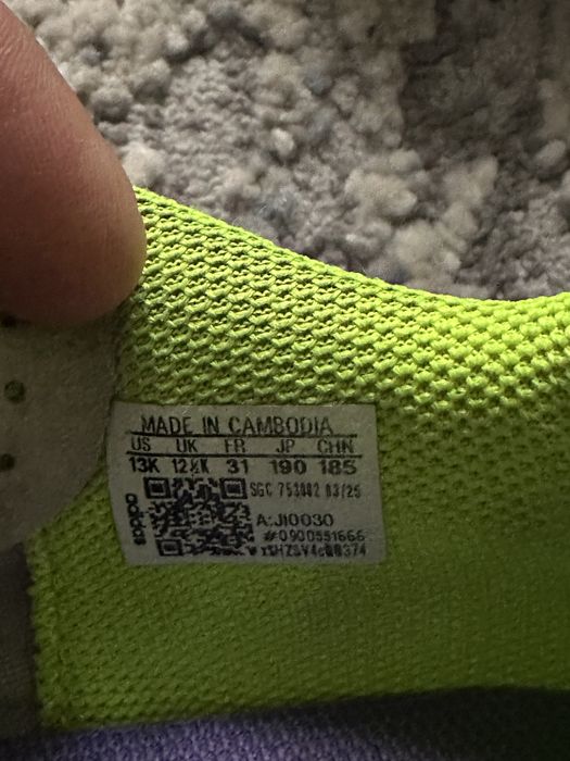 Adidas F50 Ghete sintetic si teren iarba  marimea 31 pentru copii