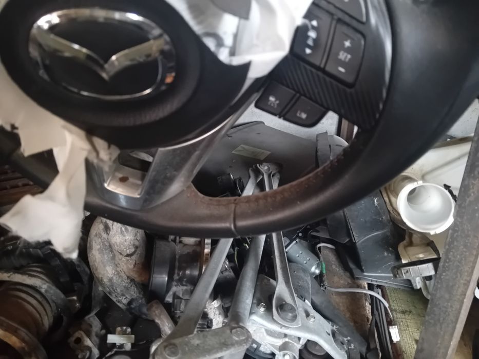 Волан Мазда 3 2014г отличен