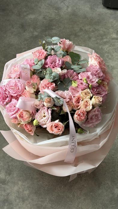 Шикарный букет цветов роз