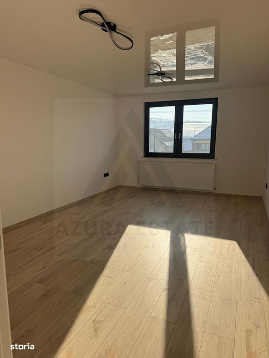 Casa moderna constructie noua 195 mp utili 100 mp curte in Sura Mare