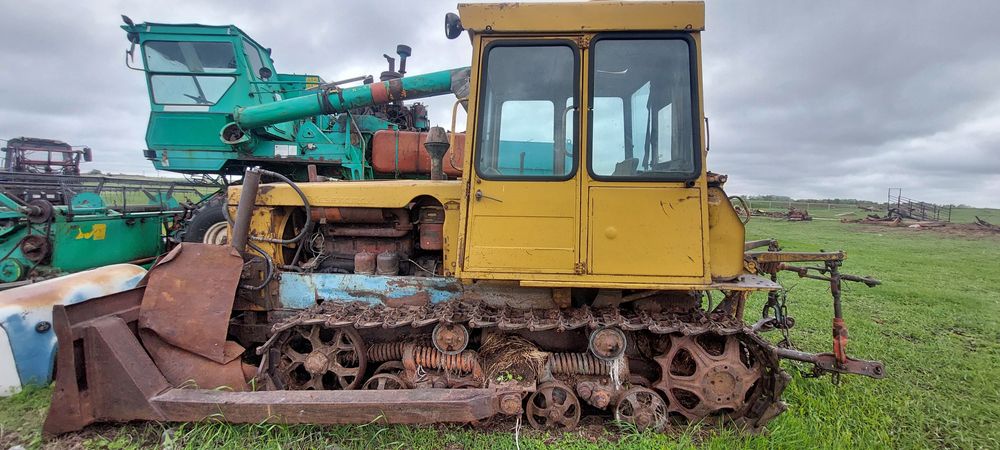 Продам ДТ 75 с лопатой