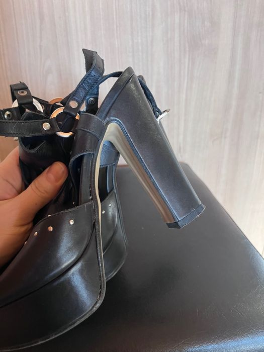 Обувки на ток + подарък