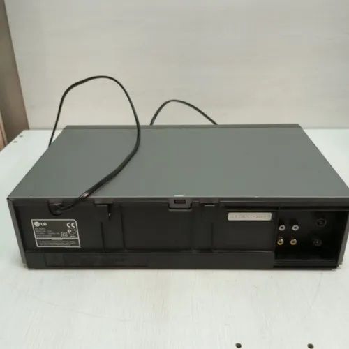 Видеомагнитофон Lg