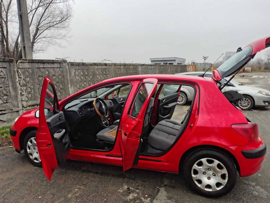 Vand Peugeot an fabricatie 2004 145188 KM REALI !