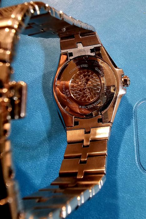 Ceas Sector model 550