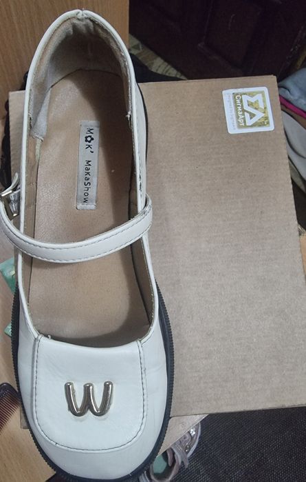 Обувь в школу: туфли 37 размера