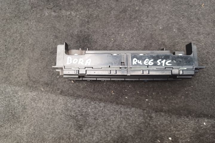 Comanda clima 3B2907044C 3B2907044C Volkswagen VW Bora prima generati