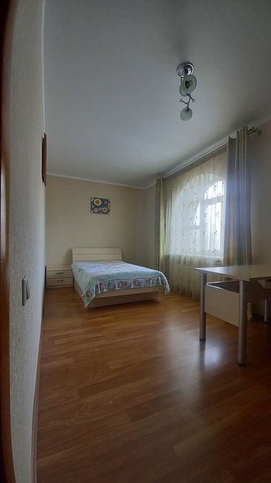 Продам спальный гарнитур