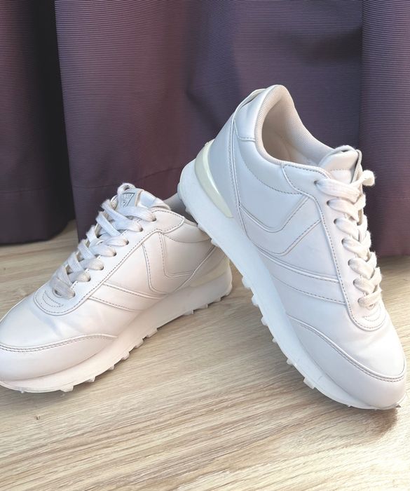 Дамски маратонки GUESS