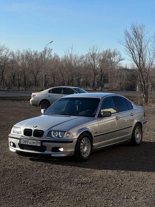 Продам машину бмв е46