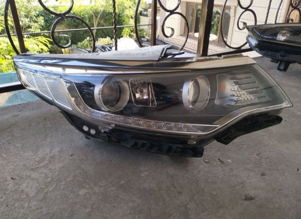 Фара Кия К5 оригинал